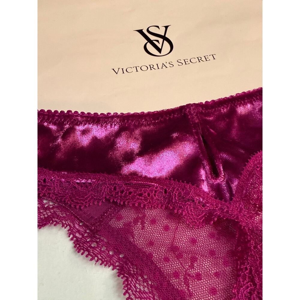 NWT Victoria’s Secret Vintage Dream Angels Lace Thong – Purple – Size XS – 2018 - Picture 6 of 9